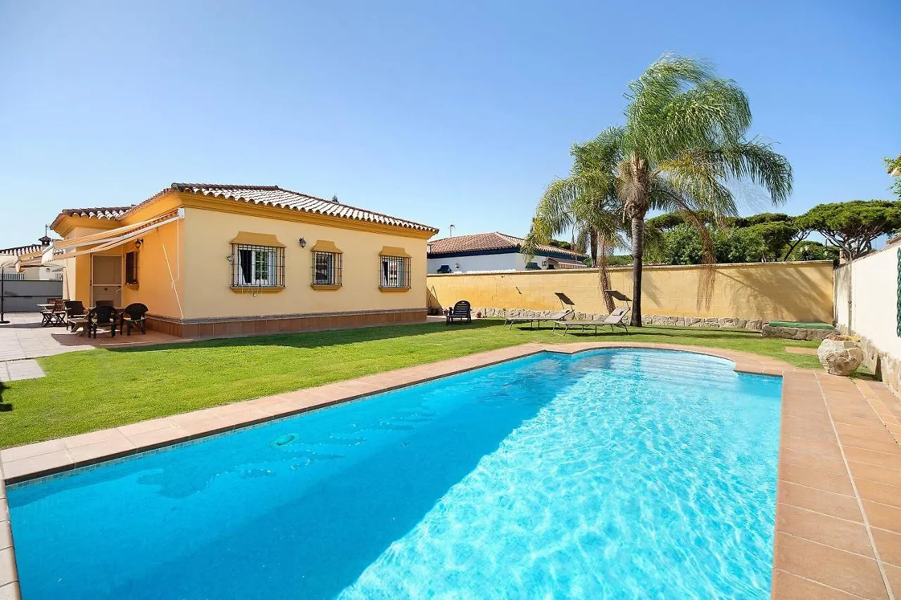 Chalet Con Piscina En La Barrosa Chiclana de la Frontera