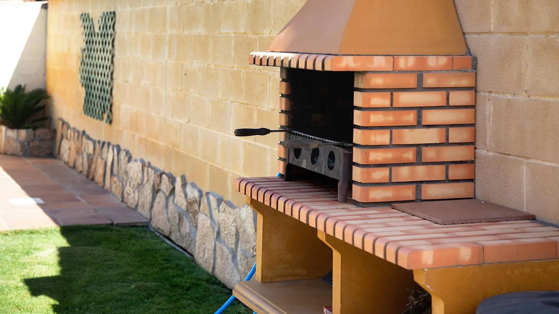 Holiday home Chalet Con Piscina En La Barrosa Chiclana de la Frontera